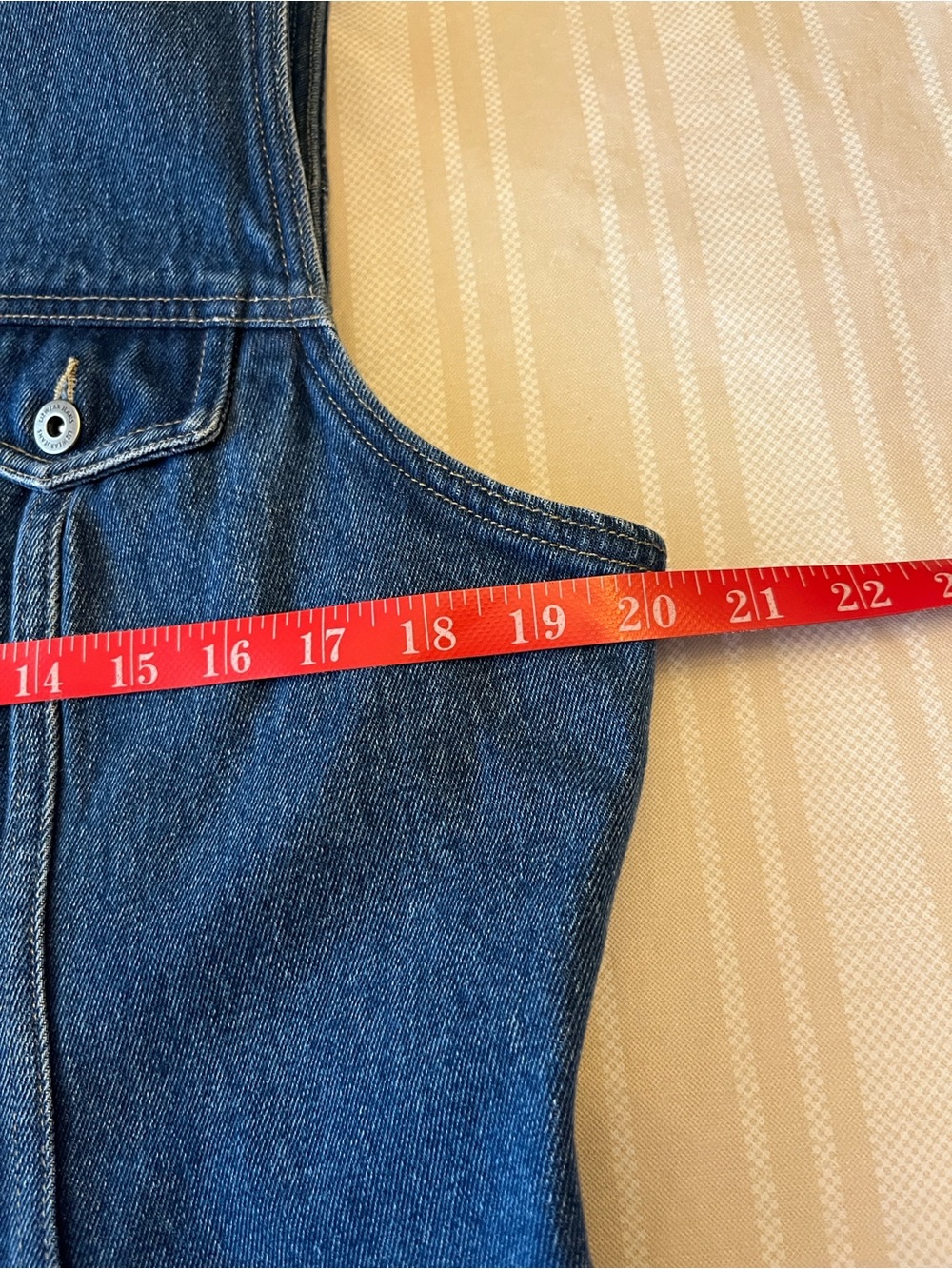 Classic Denim Vest in Medium Blue size L - Picture 6 of 7